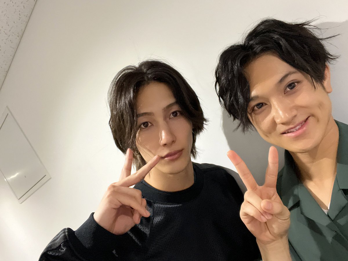 shun_act's tweet photo. #SHAKES2024 
本日も無事に終演しました！
Bチーム2公演目、そしてAチーム初日。
ご来場誠にありがとうございました！

マルチキャストだからこそ、同じ作品でも全く違う作品の魅力になってて、
とにかくみんなでこの作品を盛り上げていくっていうパワーがすごいの！

明日は大阪ラスト！
頑張ります！ https://t.co/SzL5hqDQpV