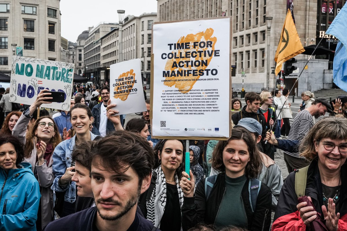 📢 Climate demonstrations still happening all over Europe!

Today 🇪🇸🇧🇪🇮🇹🇵🇹
Tomorrow 🇫🇮🇫🇷🇩🇰

The stakes are high in the upcoming European Elections on 6-9 June, #UseYourVote &amp;  #VoteFutureEU! #WeMakeTheFuture #UnFuturoPorConstruir #NósFazemosOFuturo