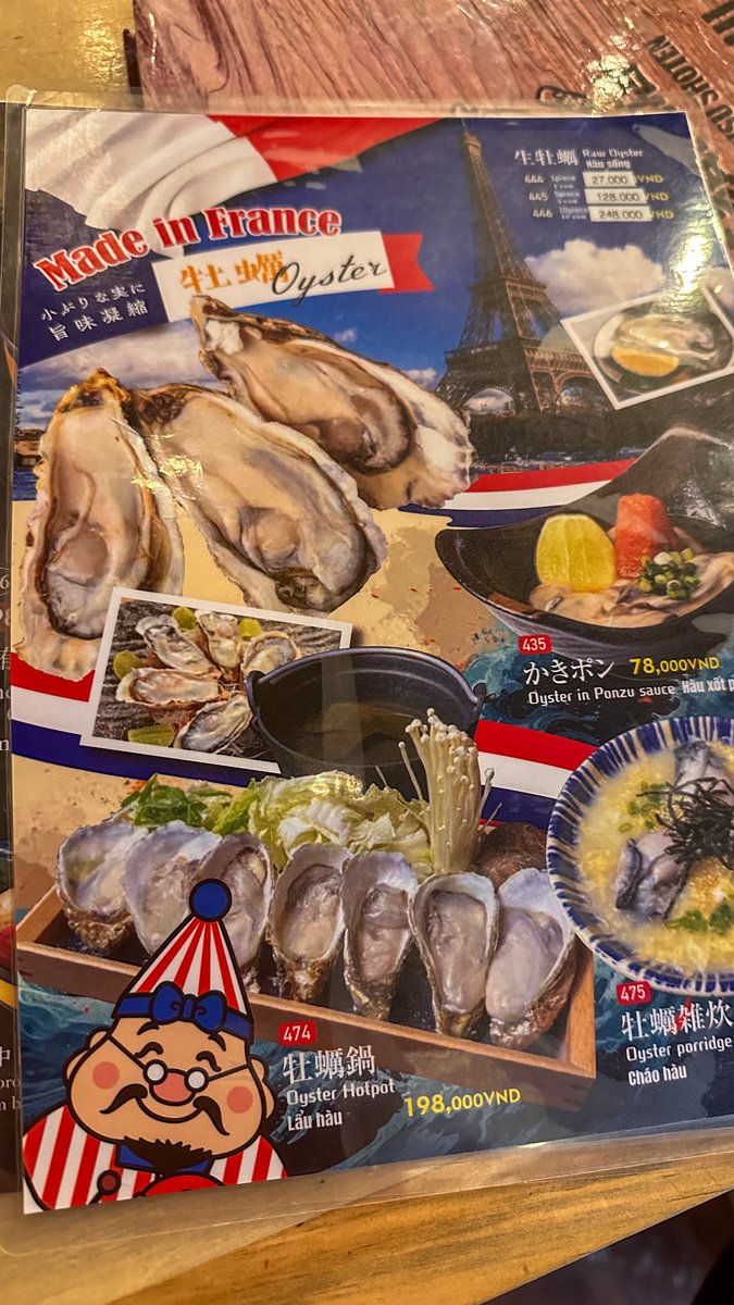 ir_ganda's tweet photo. ホーチミンの日本人街レタントン通り付近にある和食居酒屋「元祖串かつ恵美須商店」で2日連続会食。海鮮が新鮮で手頃でした。フランス産生牡蠣は1個約170円。2日間で生牡蠣8個頂きました🦪 https://t.co/KjSBcOMucr