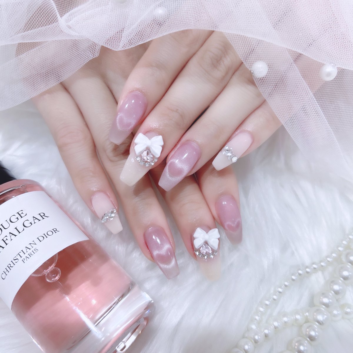 今月のLumignonコースかわいすぎた…… 親指はピンクのスワロ🥲ピンク