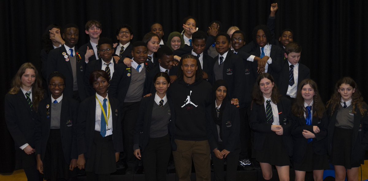 CasioMusicUK's tweet photo. @NathanAke is thrilled to announce the nationwide rollout of the Playing For Change initiative with Casio! The campaign will donate 24 digital pianos to schools, youth clubs &amp; other good causes across the UK 🎹🎶 

Learn more ➡️ https://t.co/oeoFqjIPD6 https://t.co/l3VxXwm1G6