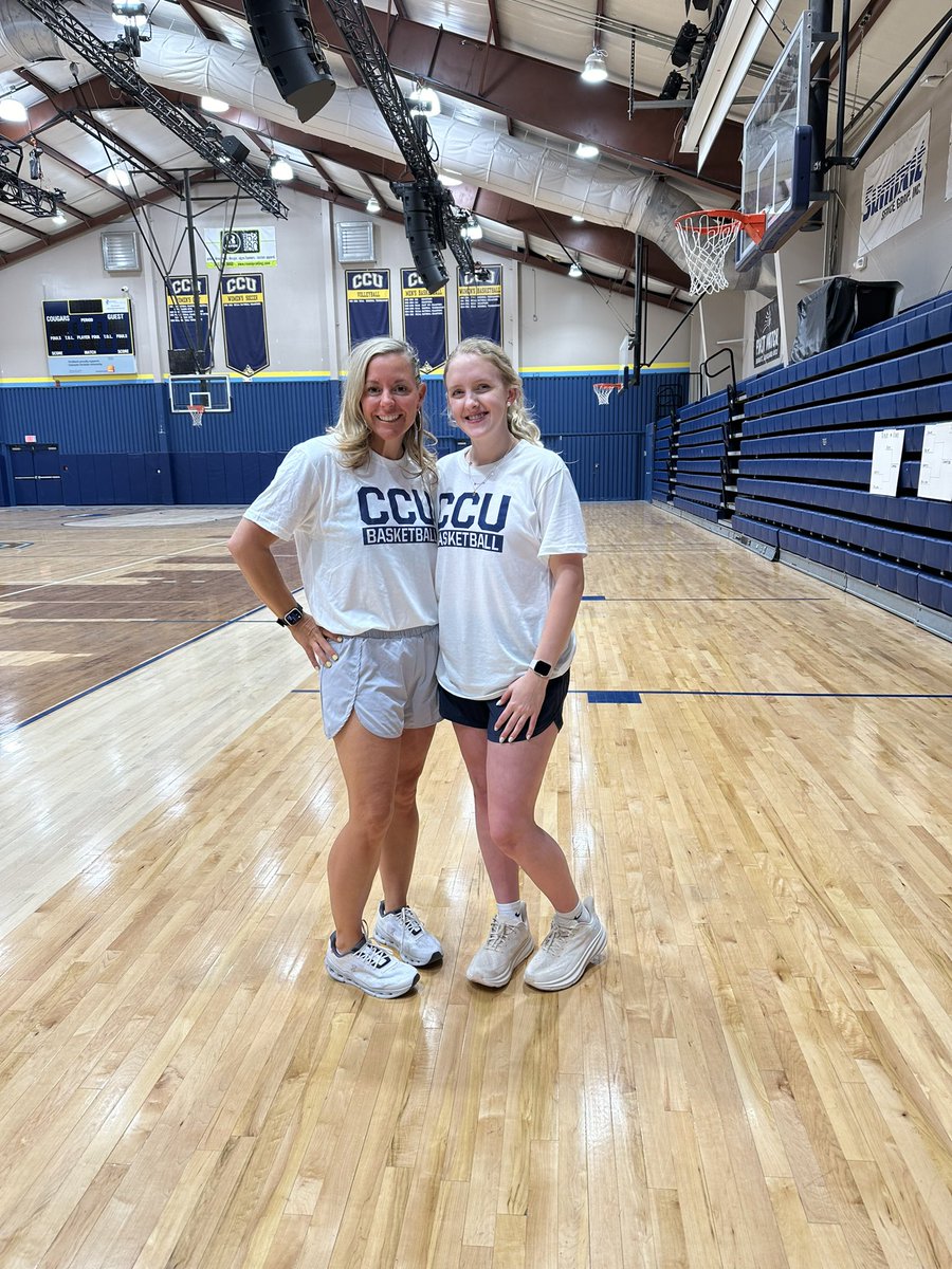 Well last day of camp <a href="/ccu_wbb/">CCU Womens Basketball</a> #quietbeforethestorm #faithfamilybasketball 
Coach <a href="/sydneyd_06/">Sydney</a> rocked it!! #proudcoach💙💛🐾🏀