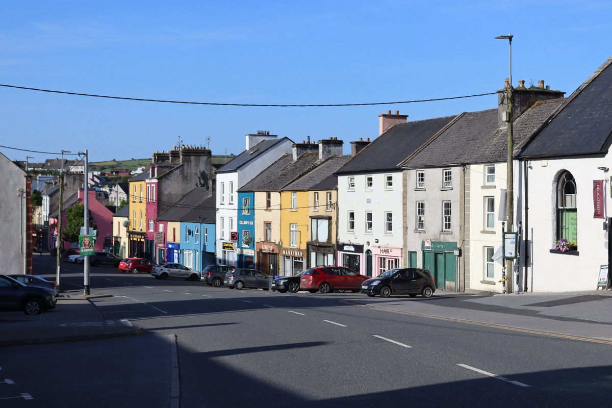 BDuffma's tweet photo. #200daysofwalking #100daysofwalking sun shining down on Church Street #Ennistymon this glorious  #Saturday morning #SweetWilliams on show #StaySafe https://t.co/HLvKiFUKoz