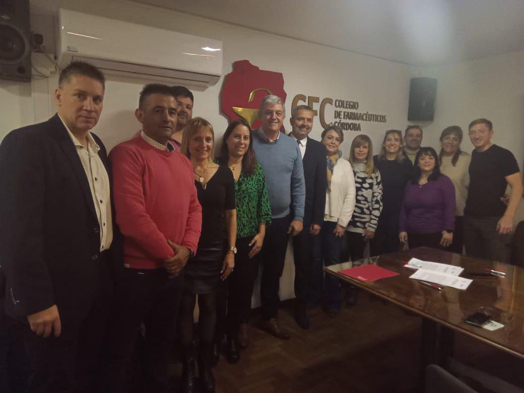 SOCFIC firma en Argentina con el Colegio de Farmacéuticos de Córdoba un convenio para fortalecer nuestros lazos y compromiso con el desarrollo profesional de la farmacia comunitaria potenciando los servicios profesionales farmacéuticos en Argentina e Iberoamérica