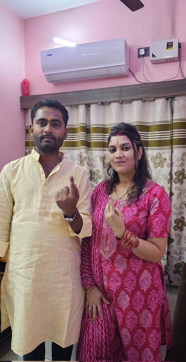 KumarJnb's tweet image. मेरा स्वाभिमान ही, मेरी सर्वश्रेष्ठ सम्पति है !!
आज अपने समाज के स्वाभिमान के लिए हमनें अपना वोट पार्टी को नहीं उम्मीदवार को दिया।