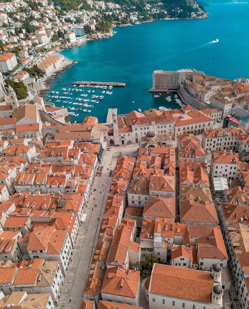 Dubrovnik, Croatia 🇭🇷
📸: Dario Simunic
