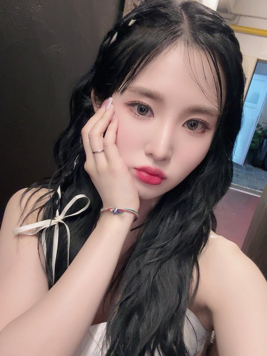 tribedaloca's tweet photo. [#Tour_Diary]
트라이비가 보고싶은 트루를 위한 선물🎁💝

#트라이비 #TRI_BE 
#TRIBEDIAMONDTOUR
#TRIBEINEUROPE https://t.co/WlZ4pu8TMx