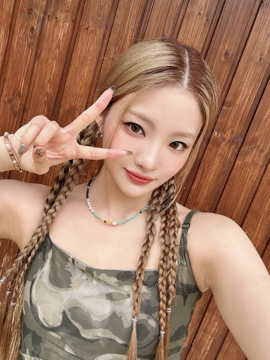 tribedaloca's tweet photo. [#Tour_Diary]
트라이비가 보고싶은 트루를 위한 선물🎁💝

#트라이비 #TRI_BE 
#TRIBEDIAMONDTOUR
#TRIBEINEUROPE https://t.co/WlZ4pu8TMx