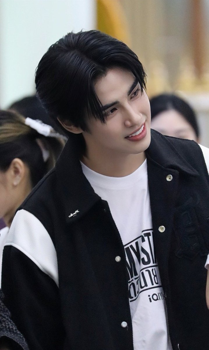 ทำอะไรกันของภูมิภูมิดูหน่อย 👀

BEGIN AGAIN 

#MyStandinEP6
#MyStandin #ตัวนายตัวแทน 
#poompps <a href="/poompps1/">poompps</a>