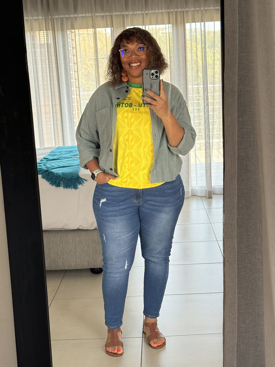Nozipho_M's tweet photo. @nedbanksport Ka bo yellow!!! @Masandawana https://t.co/peJoQgt0a7
