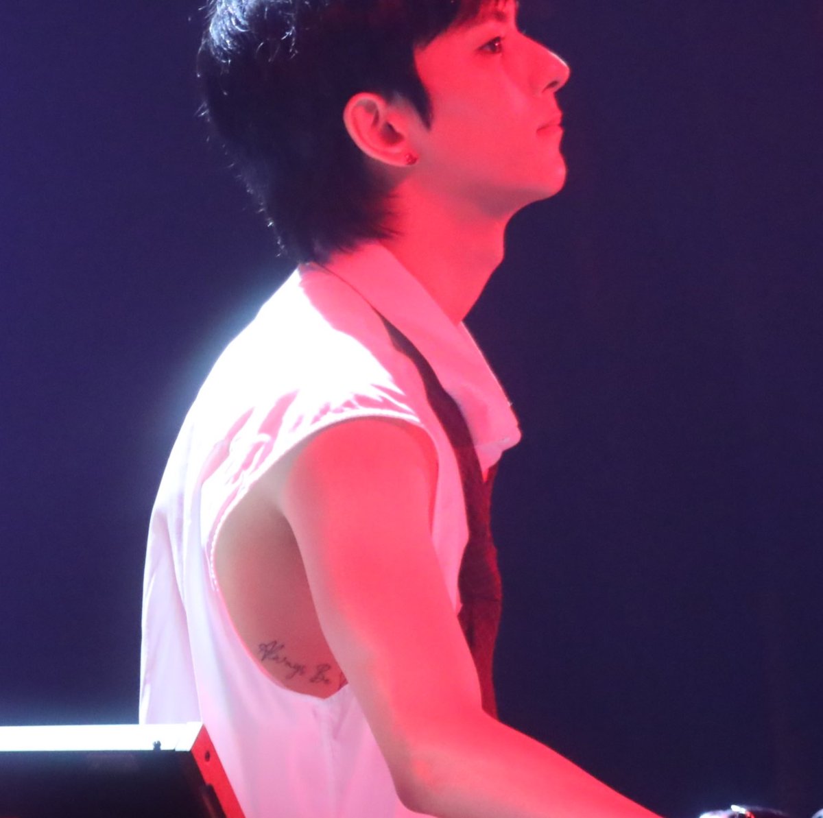 odewishes's tweet image. Ode&apos;s tattoo is &quot;Always Be Thankful&quot;? 🥹
He said that on 🫧 on 16 July 2023 

#Ode #오드 #odeoftheday #352