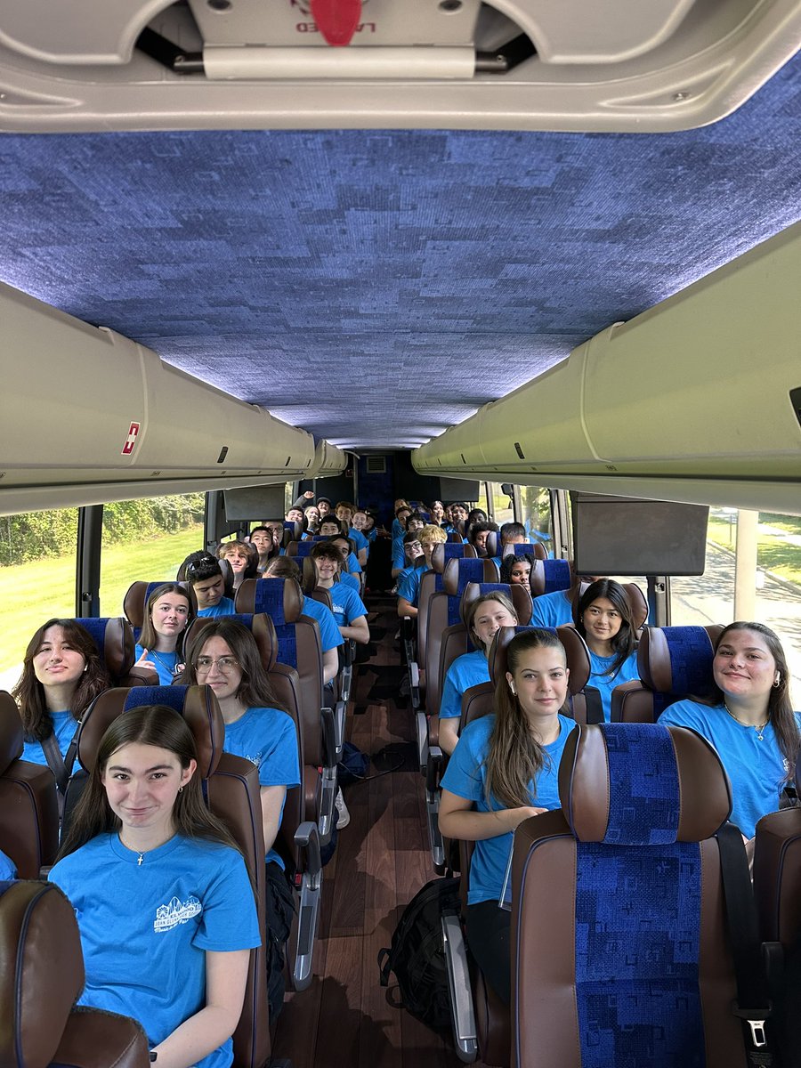 Six Flags, here we come!! 🎶❤️🎢 

First up, a competition performance and then we’ll hit the roller coasters!! Wish us luck!