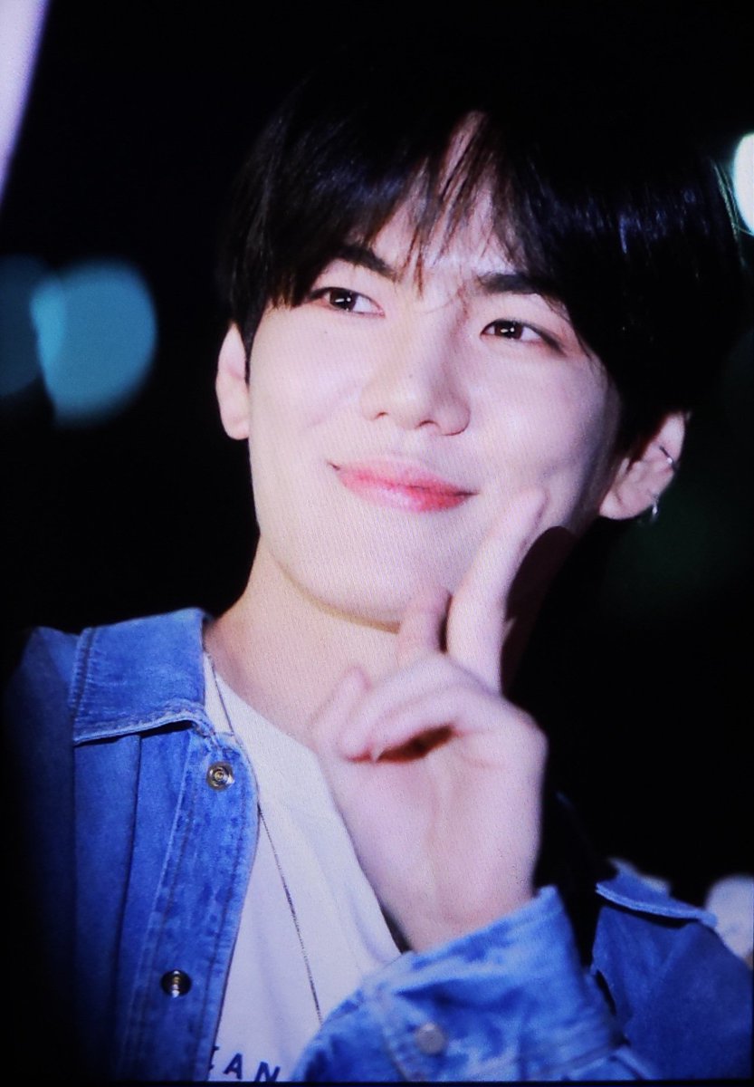 bpHHHHH's tweet photo. 야간에두 열일하는 미모의 홍보대사🥺🥺🥺🥺

240601 대전비어축제 🍺
#이환희 #LEEHWANHEE #イファニ #李歡喜 #대전 #비어위크 https://t.co/tp0G7iswzH