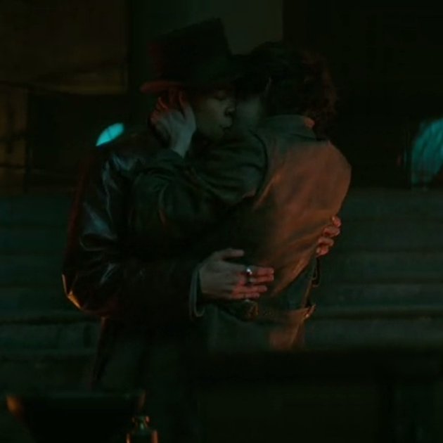 safewesper's tweet photo. be gay, do crime https://t.co/aH1HiUTYkl