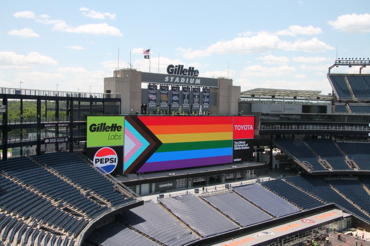 Celebrating the start of #PrideMonth 🏳️‍🌈

<a href="/GilletteStadium/">Gillette Stadium</a> | #NEPats
