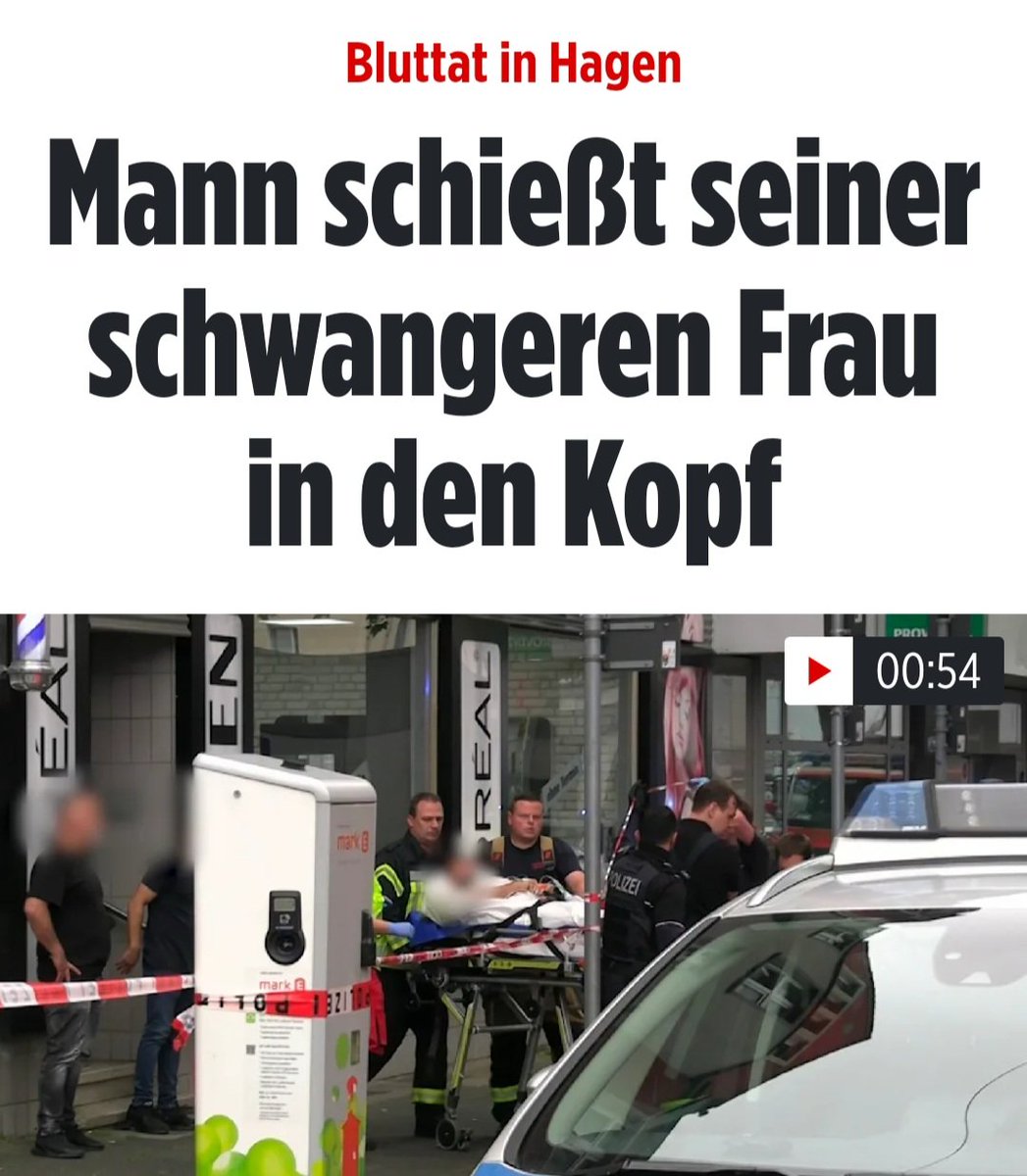 Nach #Mannheim der nächste Schock:
Der 34-jährige Mehmet Ö. schoss nach Presseinformationen heute in #Hagen seiner schwangeren Frau in den Kopf!
Danach stieg er in seinen Mercedes und fuhr zu einem Friseursalon. Dort verletzte er drei weitere Personen mit Schüssen.
Es vergeht