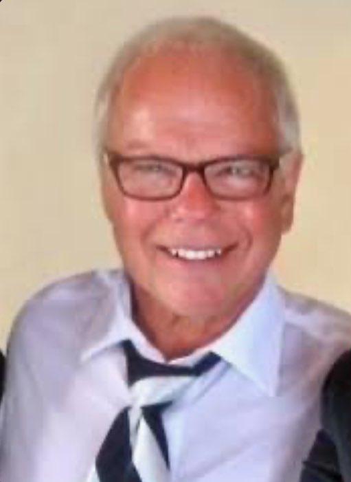 Born Today (June 1)

1943 - Tom Bahler
American singer, songwriter, arranger, producer, Tom Bahler, (the younger brother of singer, John Bahler). He is most known for his song, 'She's Out of My Life', recorded by Michael Jackson for his Off The Wall album.