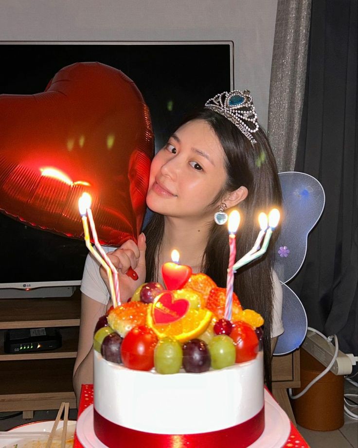 riveriely's tweet photo. ㅤ
Before the day is end... Happy Birthday, Valerie~ Happy birthday to me... You did well... The day is wonderful and memorable... Wish you all the best! 
ㅤ https://t.co/FdBqZNfCRI