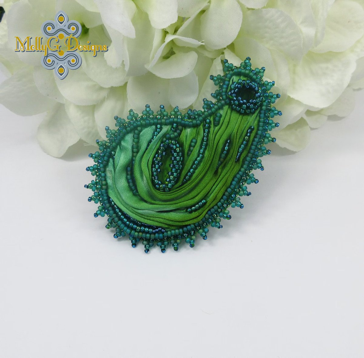 A gorgeous handmade brooch by @MollyGDesigns etsy.com/uk/listing/132… #CGArtisans #giftidea #handmadegift