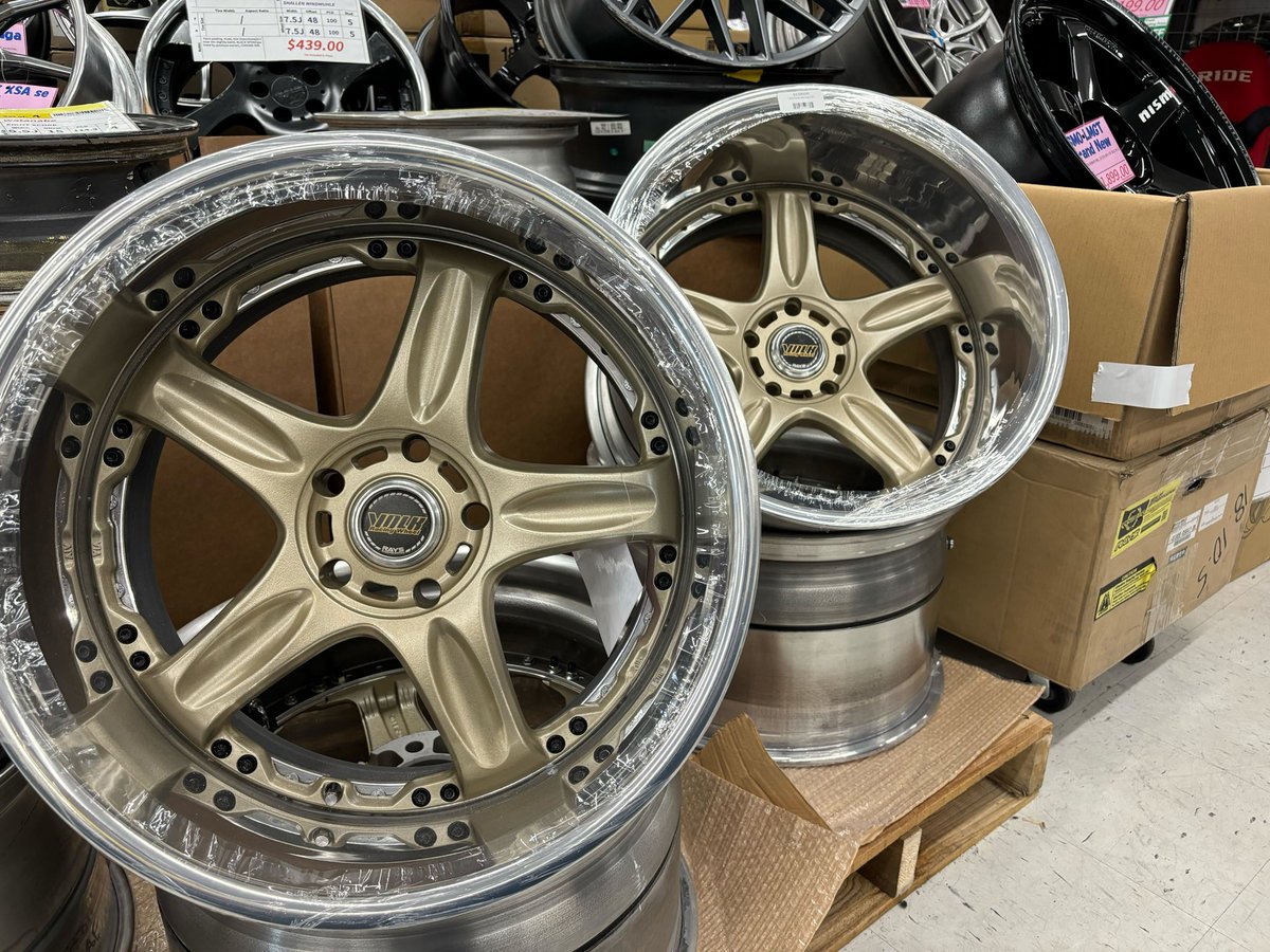 ロサンゼルスで買取させていただいたワクワクする商品。最近レイズさん