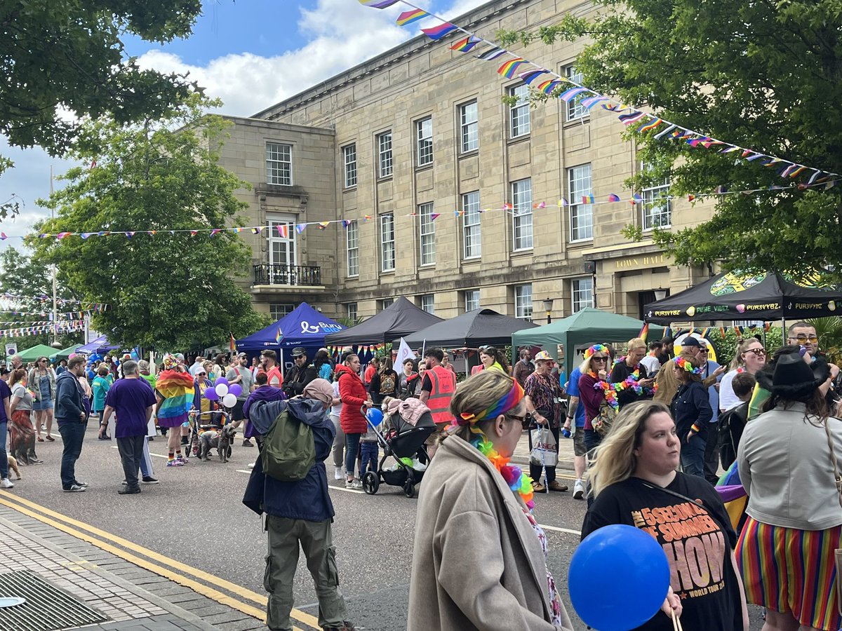 BuryTUC's tweet photo. #burypride 2️⃣0️⃣2️⃣4️⃣ 
Solidarity with our trade union comrades supporting the LGBT+ 🏳️‍🌈🏳️‍⚧️ community in Bury.
@BuryNEU @NEU_Pride @GMBShoutNorthW, @UsdawK227 https://t.co/fc6Oqvvm0y