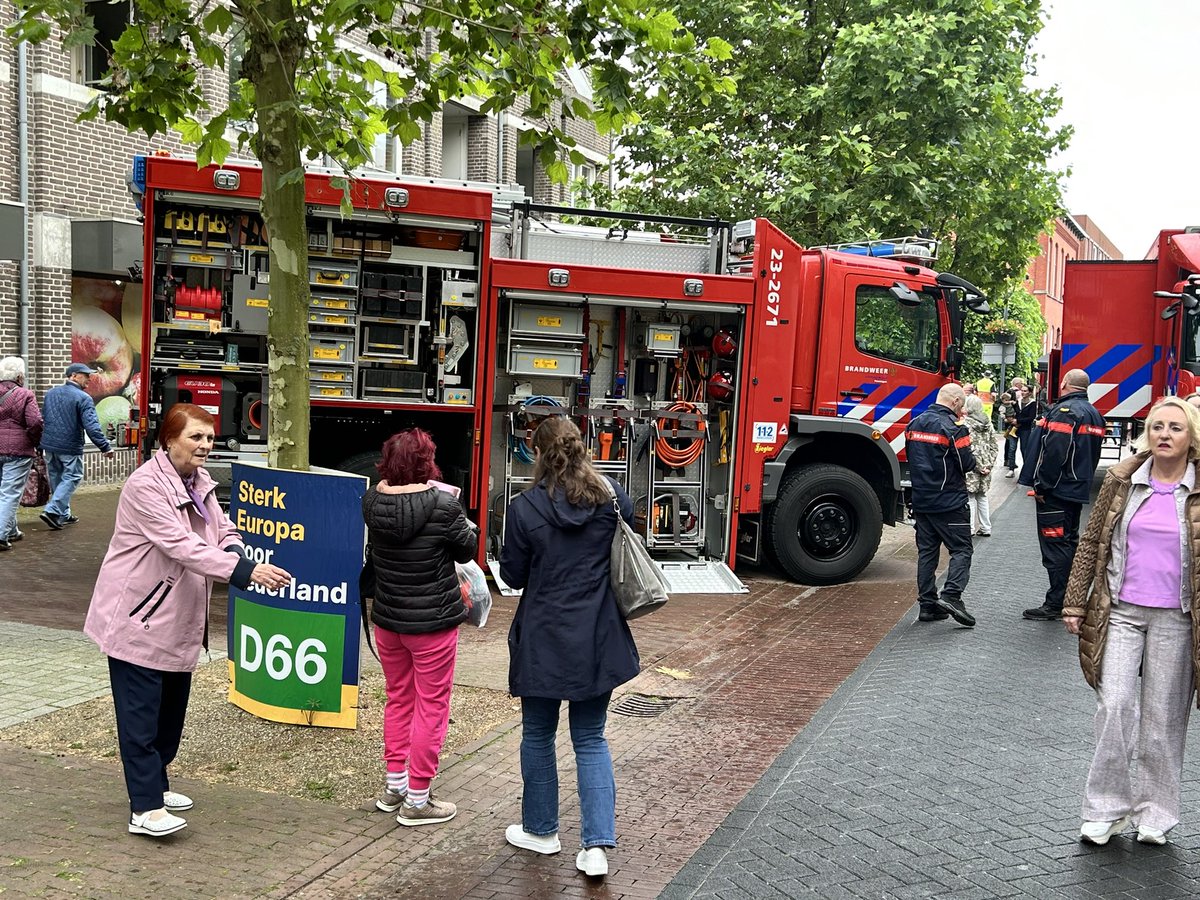 D66leudal's tweet photo. #stemD66 #roggel #heythuysen #neeritter Sterk Europa voor Nederland https://t.co/XC9wdTi12G