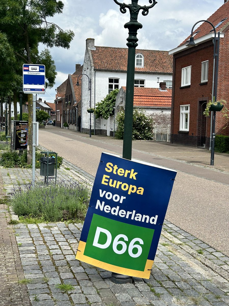 D66leudal's tweet photo. #stemD66 #roggel #heythuysen #neeritter Sterk Europa voor Nederland https://t.co/XC9wdTi12G