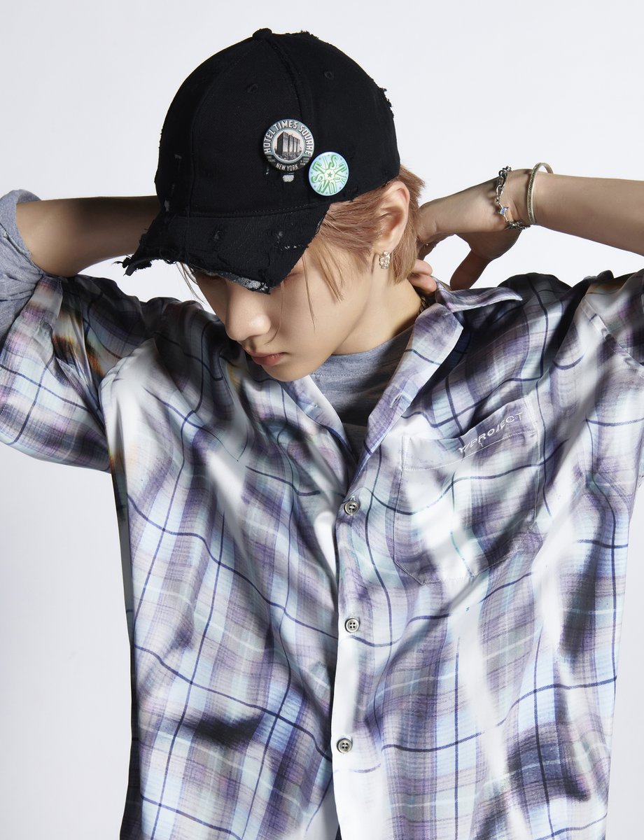 WayV_official's tweet image. WayV The 5th Mini Album 'Give Me That' MV Teaser Image #KUN
【Give Me That - The 5th Mini Album】
➫ 2024.06.03 (CST/KST)
#WayV #威神V
#GiveMeThat
#WayV_GiveMeThat
💿Pre-order
wayv.lnk.to/give_me_that