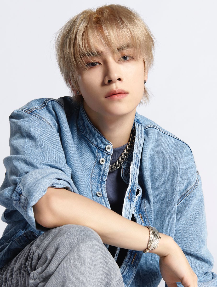 WayV_official's tweet image. WayV The 5th Mini Album 'Give Me That' MV Teaser Image #XIAOJUN
【Give Me That - The 5th Mini Album】
➫ 2024.06.03 (CST/KST)
#WayV #威神V
#GiveMeThat
#WayV_GiveMeThat
💿Pre-order
wayv.lnk.to/give_me_that