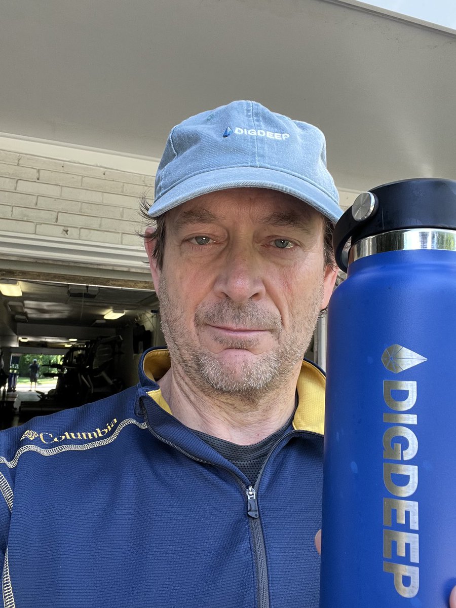 Saturday is my hard workout day - thanks to ⁦<a href="/DigDeepH2O/">DigDeep</a>⁩ for tagging along with me!