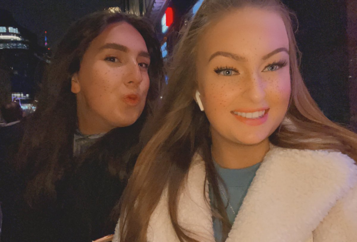 lauren_mayxo's tweet photo. happiest of birthdays to one of my best friends @junesfeels Ily and miss you! can’t wait to see you again sometime soon! grateful for you always🌸💗 https://t.co/dWVBXzThoq