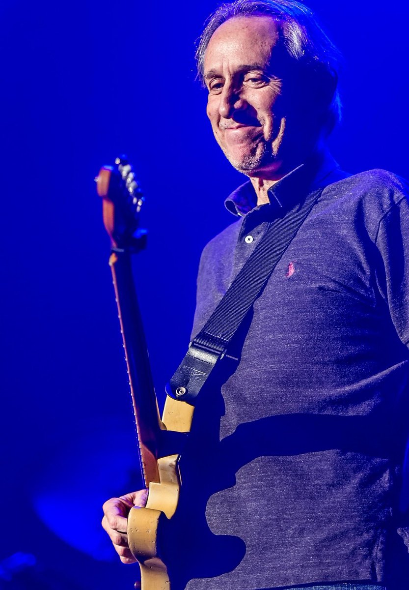 Born Today (June 1)

1958 - Michael Landau
American musician, engineer and record producer and session musician Michael Landau who has worked with Boz Scaggs, Joni Mitchell, Seal, Michael Jackson, James Taylor, Richard Marx, Steve Perry, Pink Floyd, Roger Daltrey, Glenn Frey