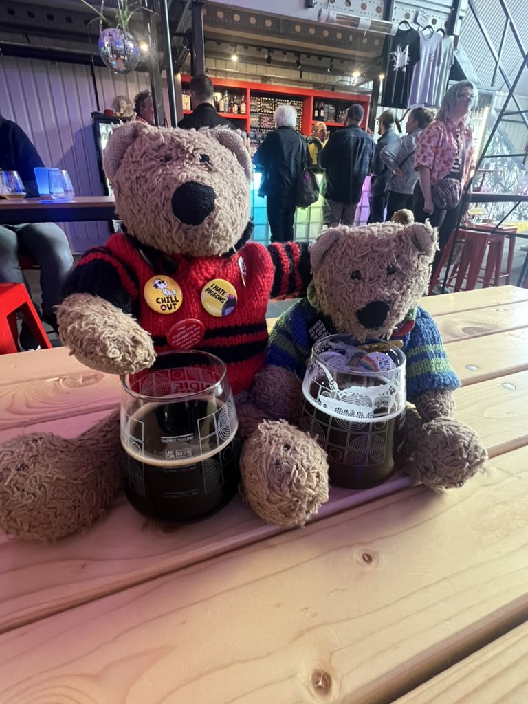 LilTedUK's tweet photo. TRendY #cRafTbreWery #bEErz #InDieRabBle https://t.co/76ecw2nqO7