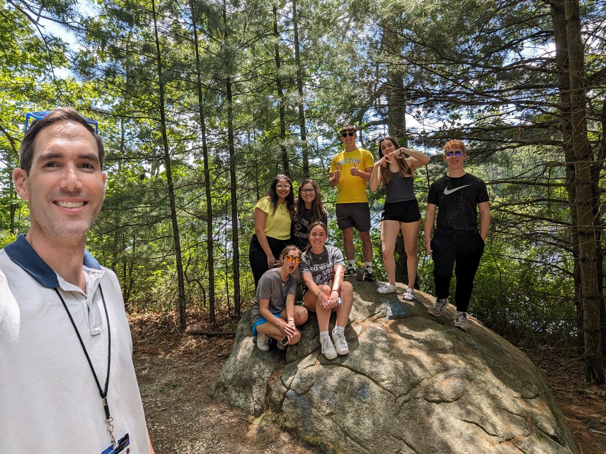 MrMaguireHJSHS's tweet photo. #APBiology class of '25 students went on a Nature Walk yesterday to enjoy the 🌞!  @hopedalejshs https://t.co/dIqco1lE6E