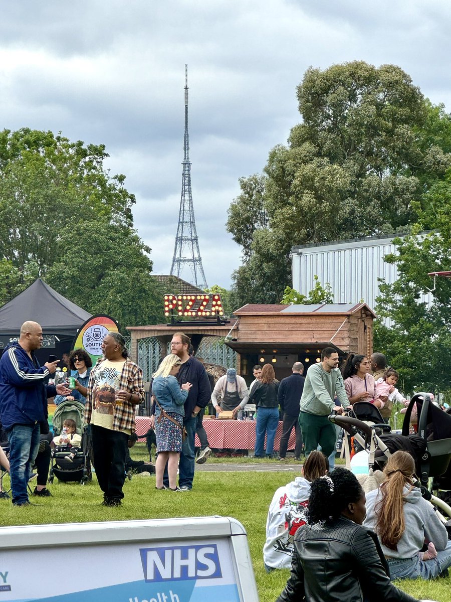 I LOVE PARIS ❤️ Errr…. PENGE  festival today! Loads of fun and health advice, come along  🫶🏼