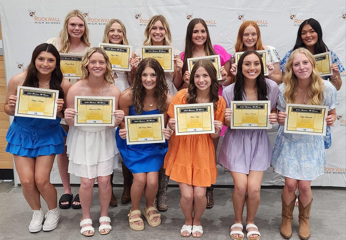 Congratulations to our Varsity ladies that earned the Academic All-District Award! 
Presley Brott, Savannah Ford, Addie Kelly, Abrianna Kennedy, Laci Larsen, Rachel Lawyer, McKinley Mann, Taylor Minor, Ainsley Pemberton, Chloe Phe, Addy Solberg, Rylie Swindall