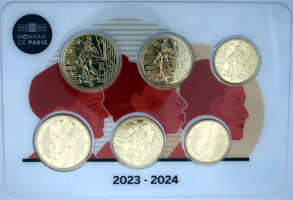 NumisMedal's tweet photo. @MonnaieDeParis  il semble qu’il y ai eu un petit raté lors de l’emballage de ce set BU 2024 Nouvelles faces nationales - Les Semeuses concernant la nouvelle pièce de 20 centimes. 🧐 https://t.co/rqtGM9NoHv