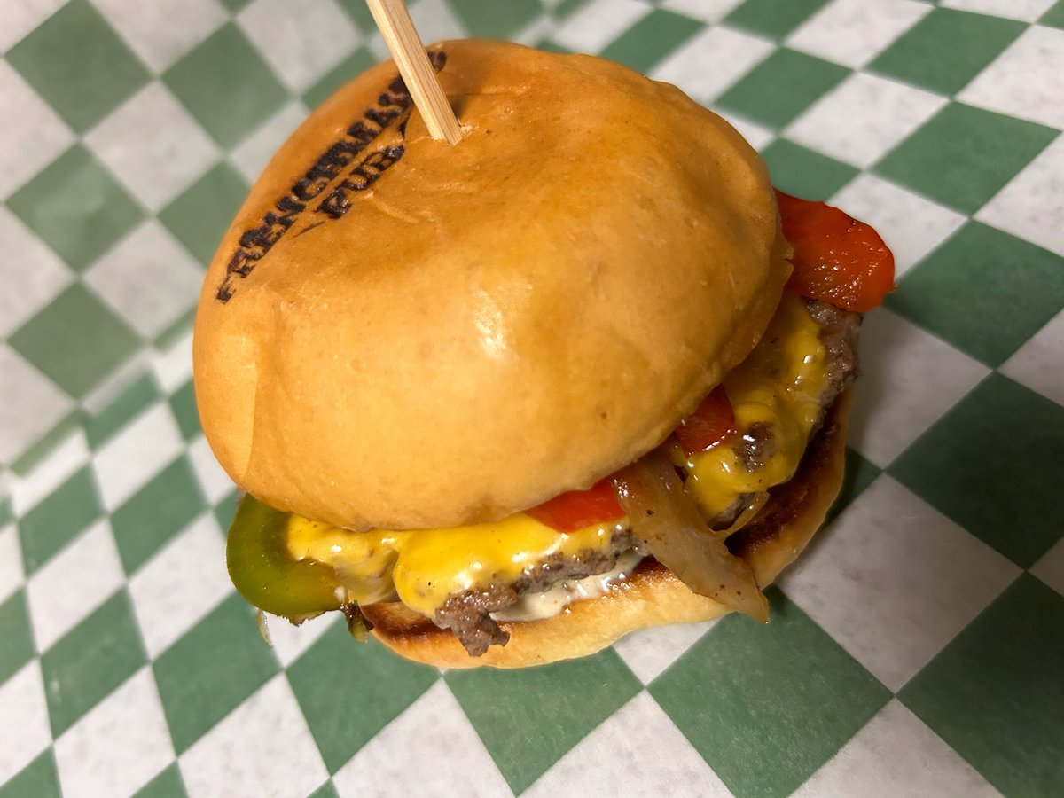 FrenchmanspubR's tweet photo. #newmonth #newburger Our #june #botm is our Javi’s #philly #cheeseburger sautéed #peppers and #onion on our juicy 
Cheeseburger topped with a #secretsauce #frenchmanspub #mnburgers https://t.co/la0KL2gaz8