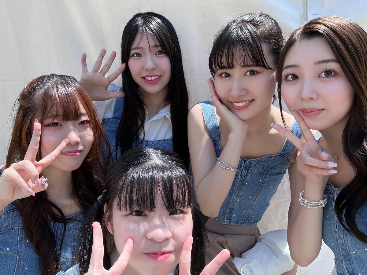 sun__saki's tweet photo. お久しぶりです❣️
先日行われた「サンミュージック名古屋定期発表会」と、今日の「手羽先サミット」の様子です👀
お越しくださった皆様、関係者の皆様本当にありがとうございました(⋆ᴗ͈ˬᴗ͈)”

また投稿再開できたらと思います🤭💭💕

#サンミュージック名古屋定期発表会 #手羽先サミット #アイドル https://t.co/JpwHZwxcJ3