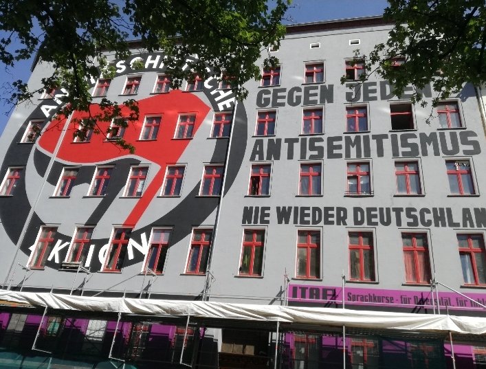 Und weil es euch so zu nerven scheint, #GegenJedenAntisemitismus! #Scharni38 ✊️❤️