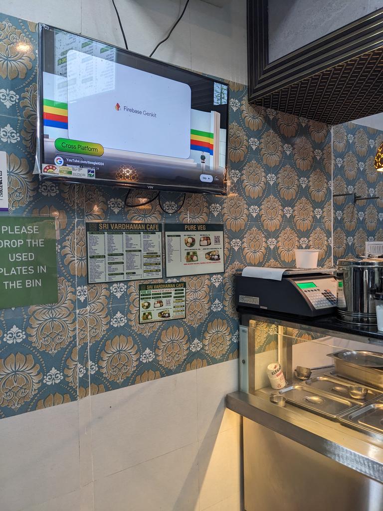 Bhishm_Juneja's tweet photo. Seems idli shop owners in Bangalore also know that people are interested in watching @google I/O event rather than some random news channel 😅😅
#googleIO #startups #bengaluru https://t.co/R7dduKVeLC