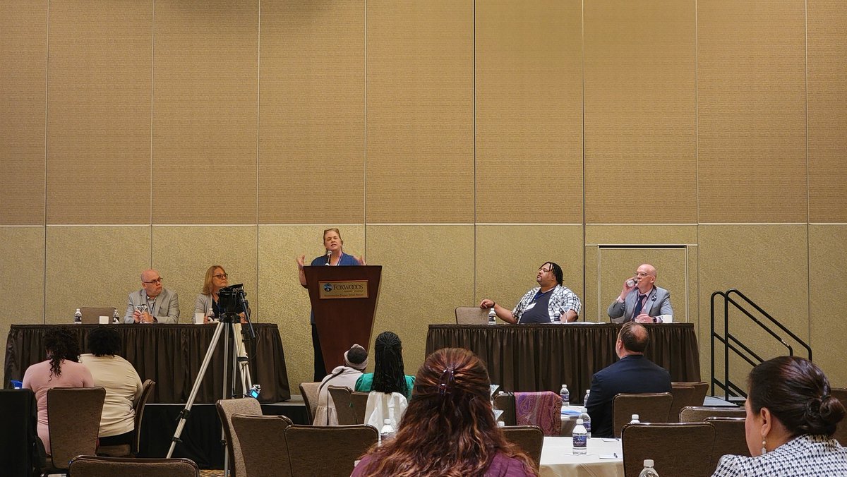 NHFT933's tweet image. @AFTCT Political Director Teri Merisotis celebrates the strength of our @CTForAll coalition during her Legislative Report at our #AFTCT24 Convention. We are #WritingOurFuture and organizing for a better world. 

#UnionYes #BargainingForTheCommonGood #LetsGo