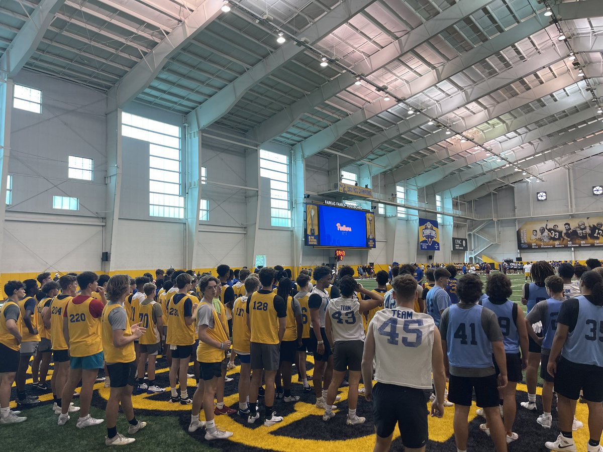 Coach Humbert (@bvafootball) on Twitter photo Pitt camp this AM๐ <a href="/AnthonyCrews__2/">Anthony Crews</a> <a href="/AnthonyDicenzo/">Anthony Dicenzo</a> <a href="/zowade11/">Alonzowade</a> <a href="/CurtyWade/">Curty Wade</a> <a href="/Koledopp38/">Kole.Doppelheuer</a> Pitt camp this AM๐ <a href="/AnthonyCrews__2/">Anthony Crews</a> <a href="/AnthonyDicenzo/">Anthony Dicenzo</a> <a href="/zowade11/">Alonzowade</a> <a href="/CurtyWade/">Curty Wade</a> <a href="/Koledopp38/">Kole.Doppelheuer</a>