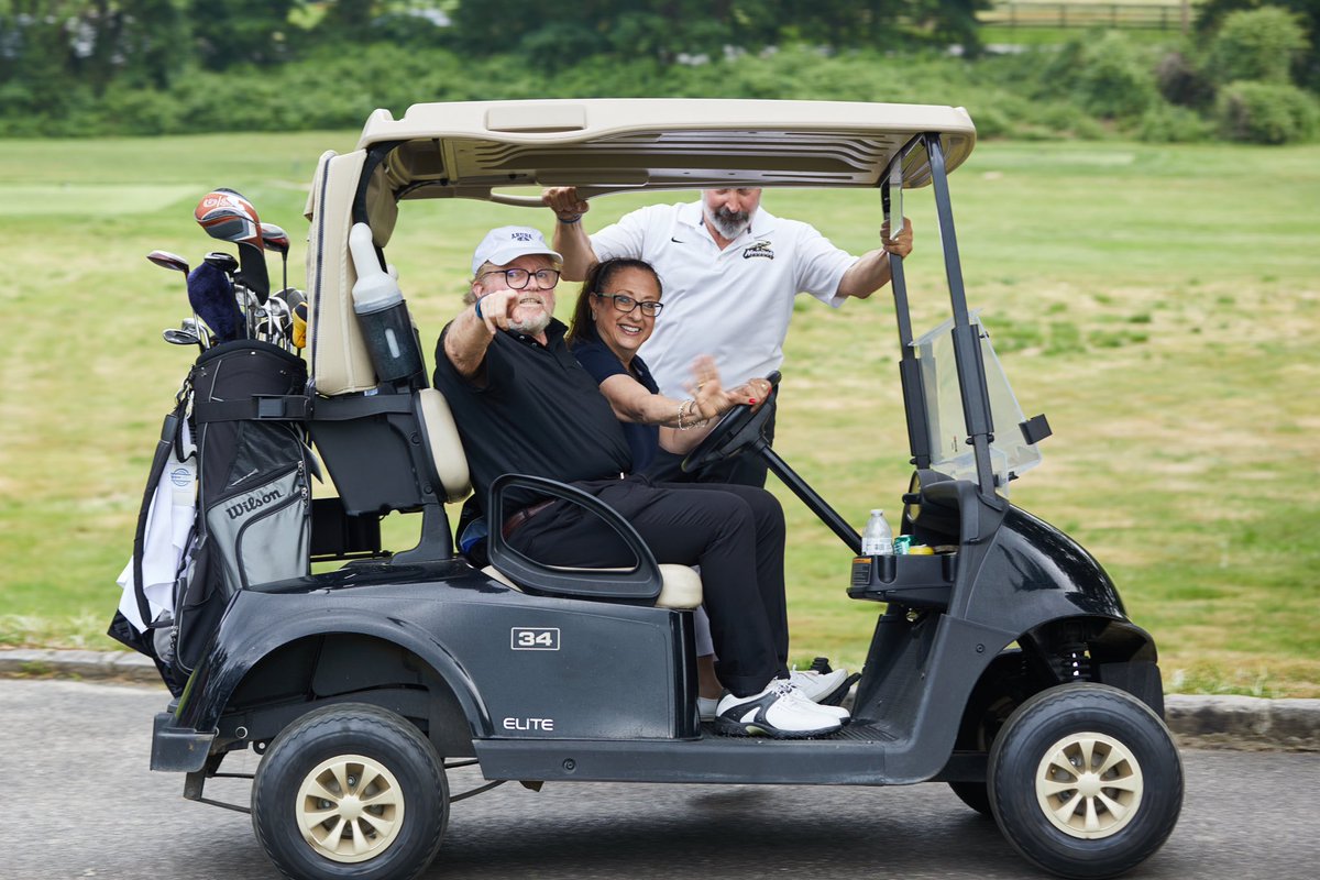StJoesNYalumni's tweet photo. We’re t-minus 5 days away from the 33rd Annual #SJNY Golf Classic. Click the link to get your tickets to tee off with us on Wednesday, June 5 at the Woodside Club in Muttontown, NY🏌️ #SJNYalumni https://t.co/mzu7ypglIb https://t.co/p8s6CqYs7g