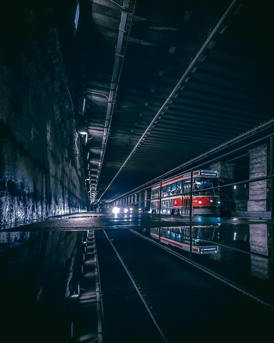 boravsbora's tweet image. gm from my Toronto archives