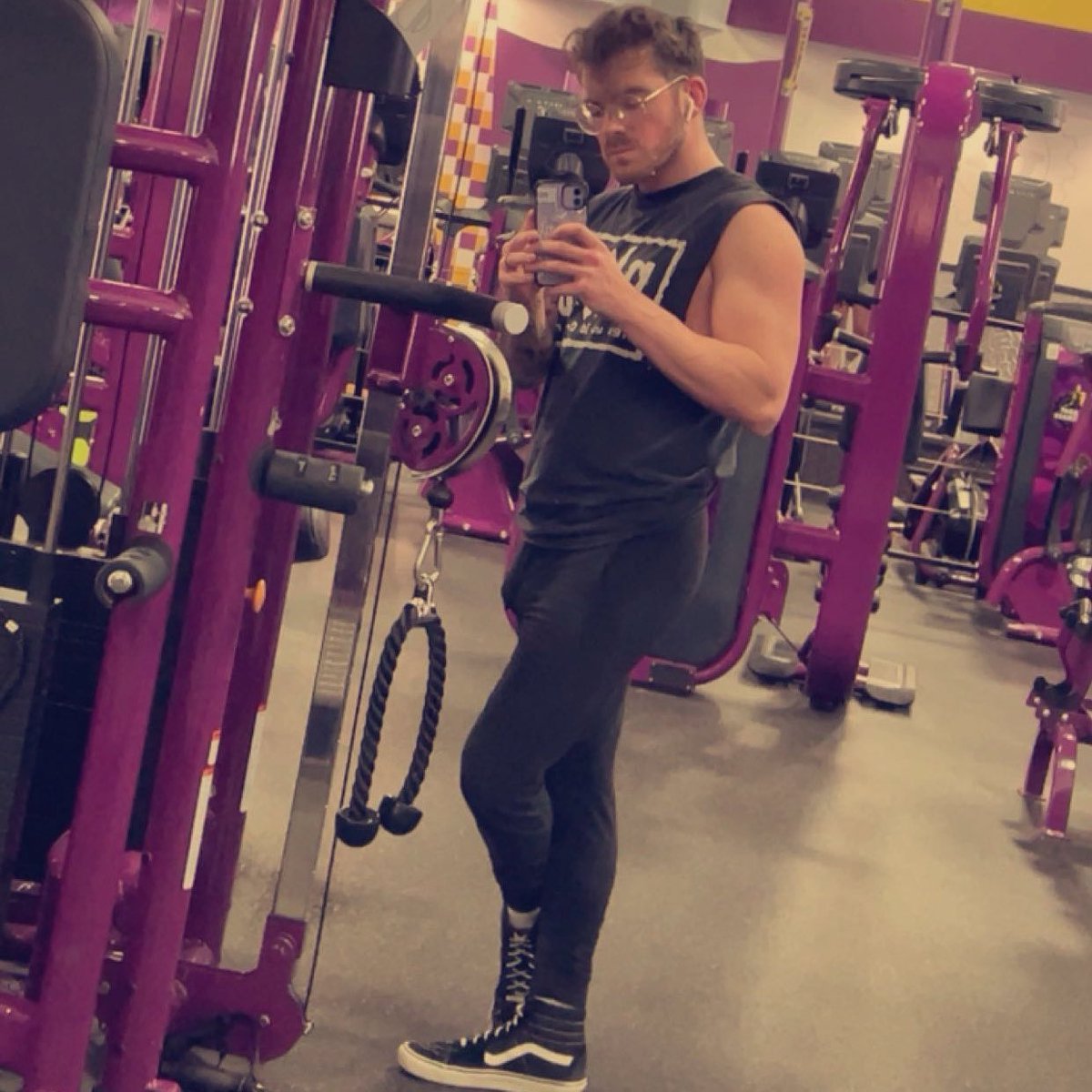TheHonorableGuy's tweet photo. think anyone at the gym will notice I forgot my underwear? https://t.co/HVuWSOMMpe