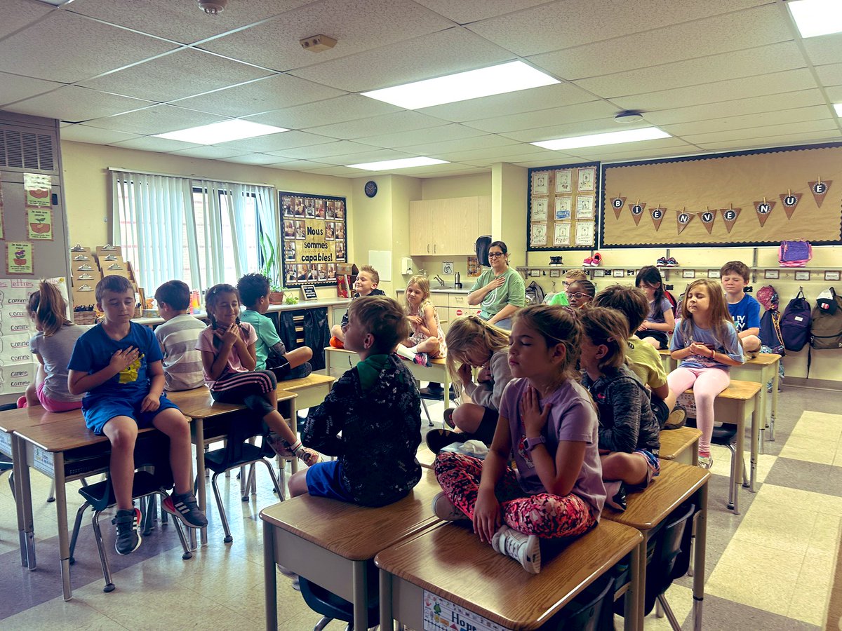 Mrs. J Nolin tweet media