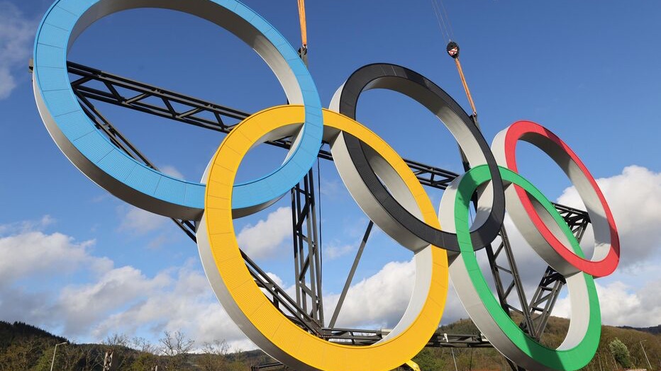 🔴 FLASH - #Paris : Les anneaux olympiques seront apposés entre le 1er et le 2e étage de la Tour #Eiffel.

👉 Les emblèmes des #Jo2024 d’un poids de 30 tonnes seront suspendus dans les prochains jours. (Le Parisien) #Paris2024