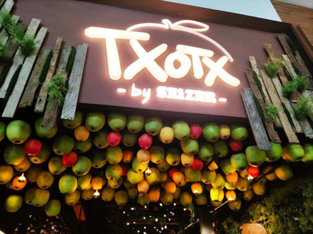 Amagoia Mujika Tolaretxipi (@mmuxika) on Twitter photo Garberara bazatoz erosketak egitera, ni ez nintzateke hona etorriko ezer hartzera. Euskaraz eskatu, eta esan didate gaztelaniaz hitz egiteko, bestela ez didatela zerbitzatuko. Garberara bazatoz erosketak egitera, ni ez nintzateke hona etorriko ezer hartzera. Euskaraz eskatu, eta esan didate gaztelaniaz hitz egiteko, bestela ez didatela zerbitzatuko.