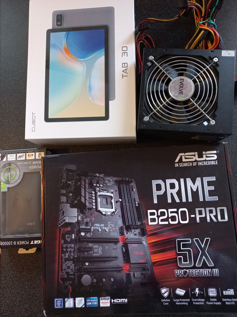 Poklady z půdy

Konečně jsme doma probrali vyřazený hardware. Díky <a href="/PPocitac/">Iniciativa Potřebnej počítač</a>  dostane nový život a ještě někomu poslouží - třeba dětem v pěstounské péči, uprchlíkům nrbo prostě tam, kde bude potřeba. 

A na jaké poklady se doma práší vám?